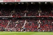  曼联球迷抗议管理层，老特拉福德现横幅风波  